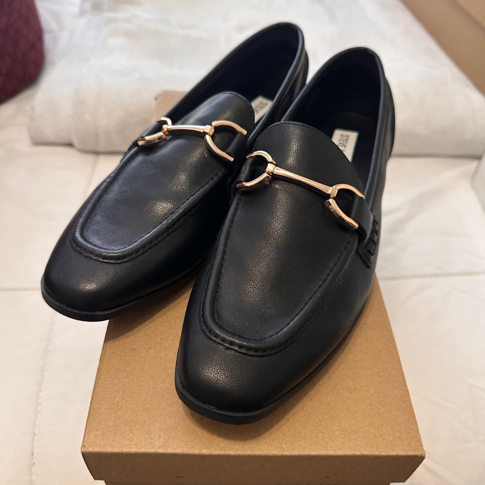 Steve Madden black loafers